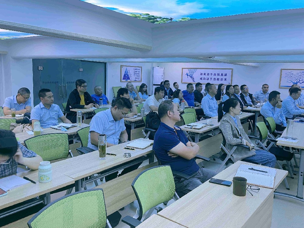 聚焦資源，快速行動，石花雙雄醉召開10月月會暨第二季度工作經營會議