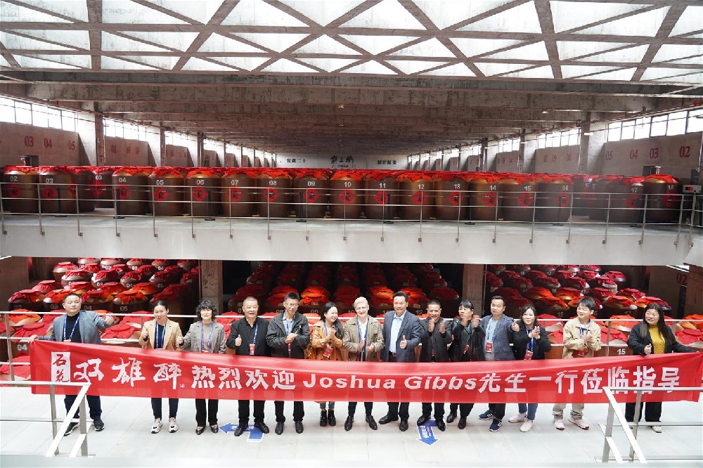 漂洋過海來愛你，英國朋友婚宴選用雙雄醉！