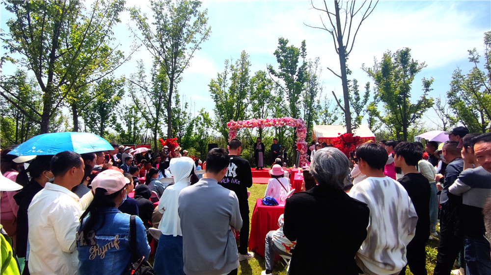 魚梁洲國潮游園會，雙雄醉贊助襄陽版王婆說媒