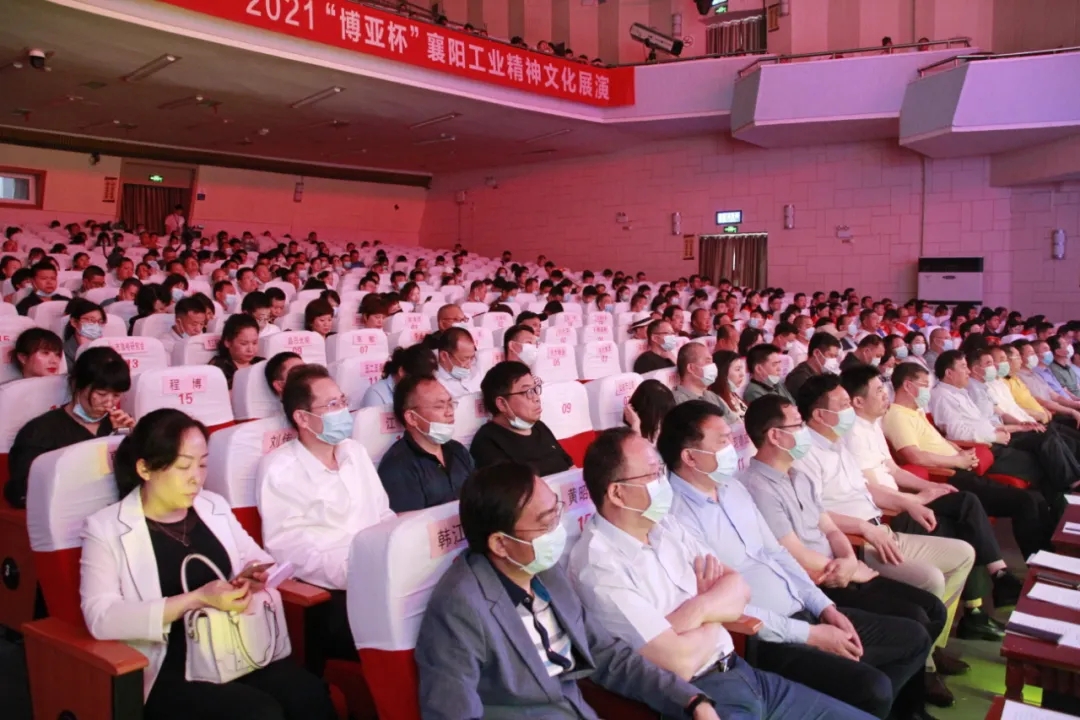 一份愛心溫暖一座城，石花雙雄醉“企業(yè)家暖心工程”為500位企業(yè)家朋友送生日蛋糕！