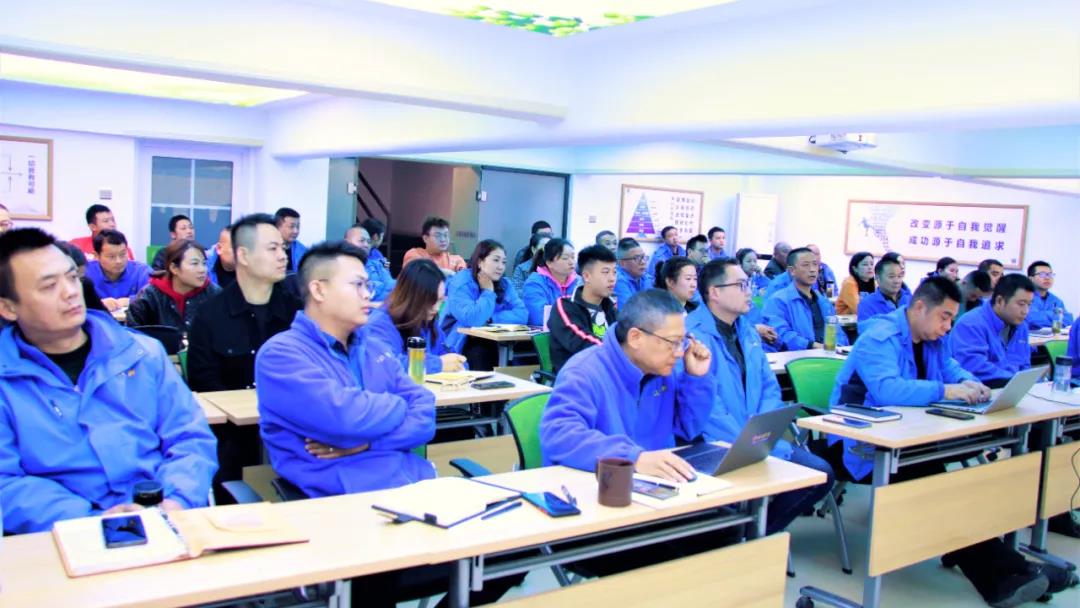 在襄陽，有一個團(tuán)隊正在謀劃一場大活動，石花雙雄醉摩拳擦掌迎旺季！